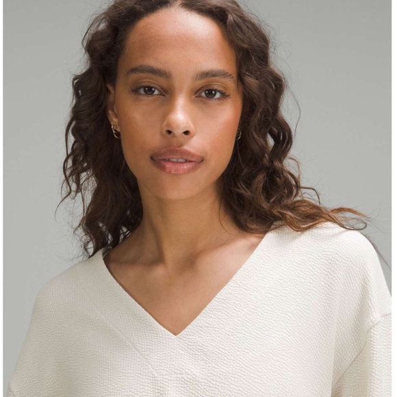 Lululemon Textured V-Neck Pullover Bone - Picture 4 of 13
